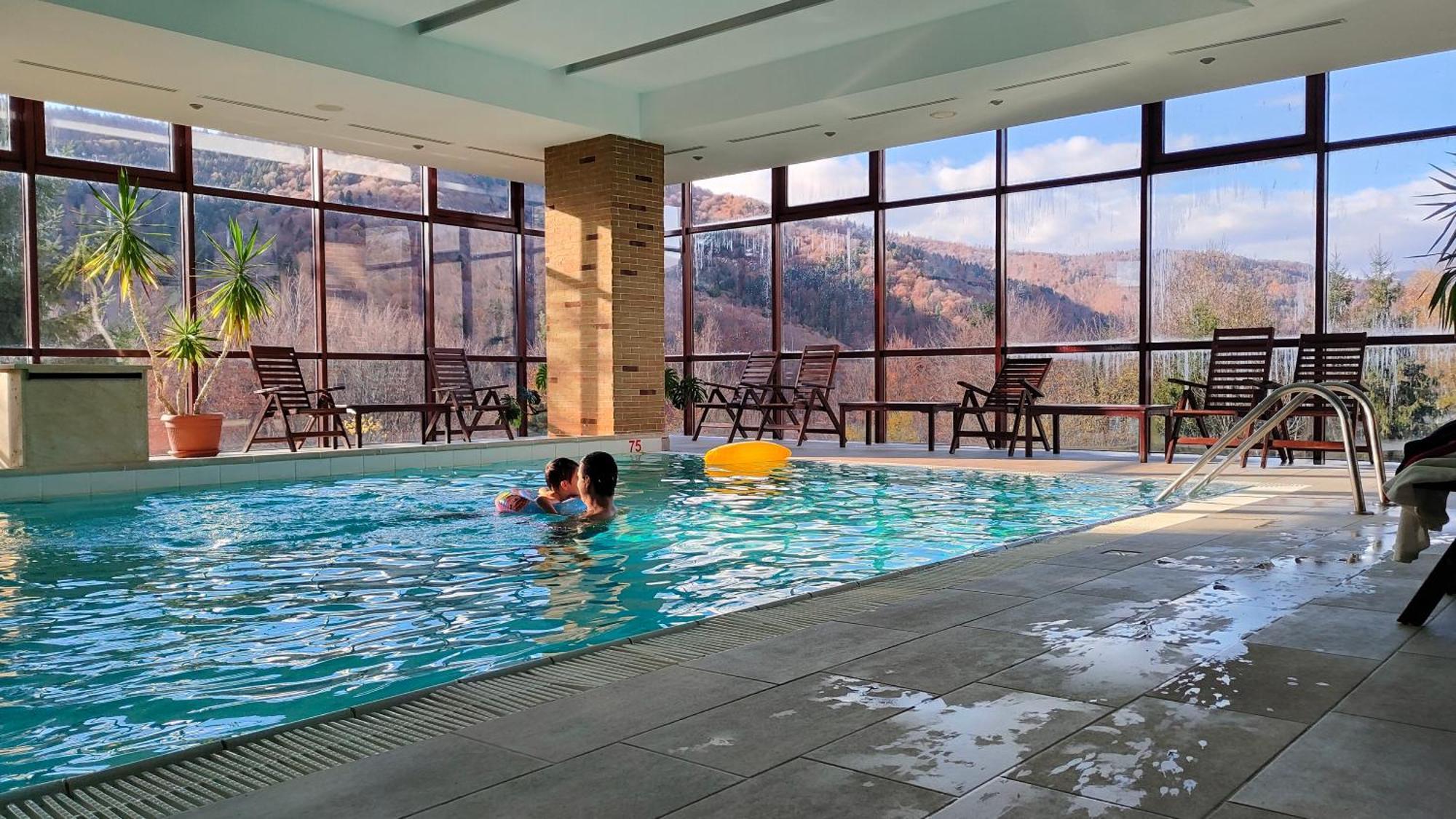 Hotel Valea Cu Pesti Căpăţîneni-Ungureni Zewnętrze zdjęcie