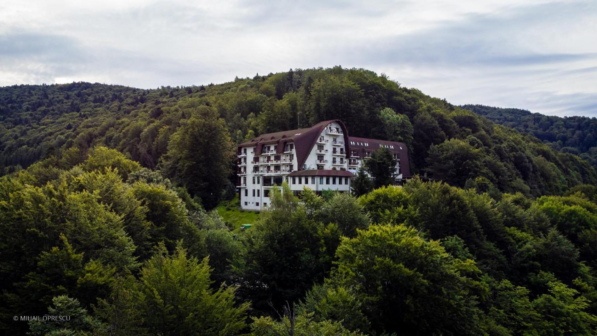 Hotel Valea Cu Pesti Căpăţîneni-Ungureni Zewnętrze zdjęcie
