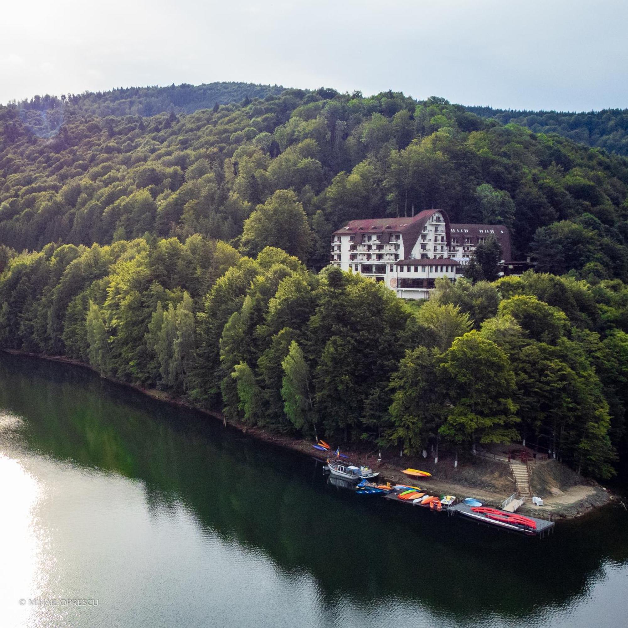 Hotel Valea Cu Pesti Căpăţîneni-Ungureni Zewnętrze zdjęcie