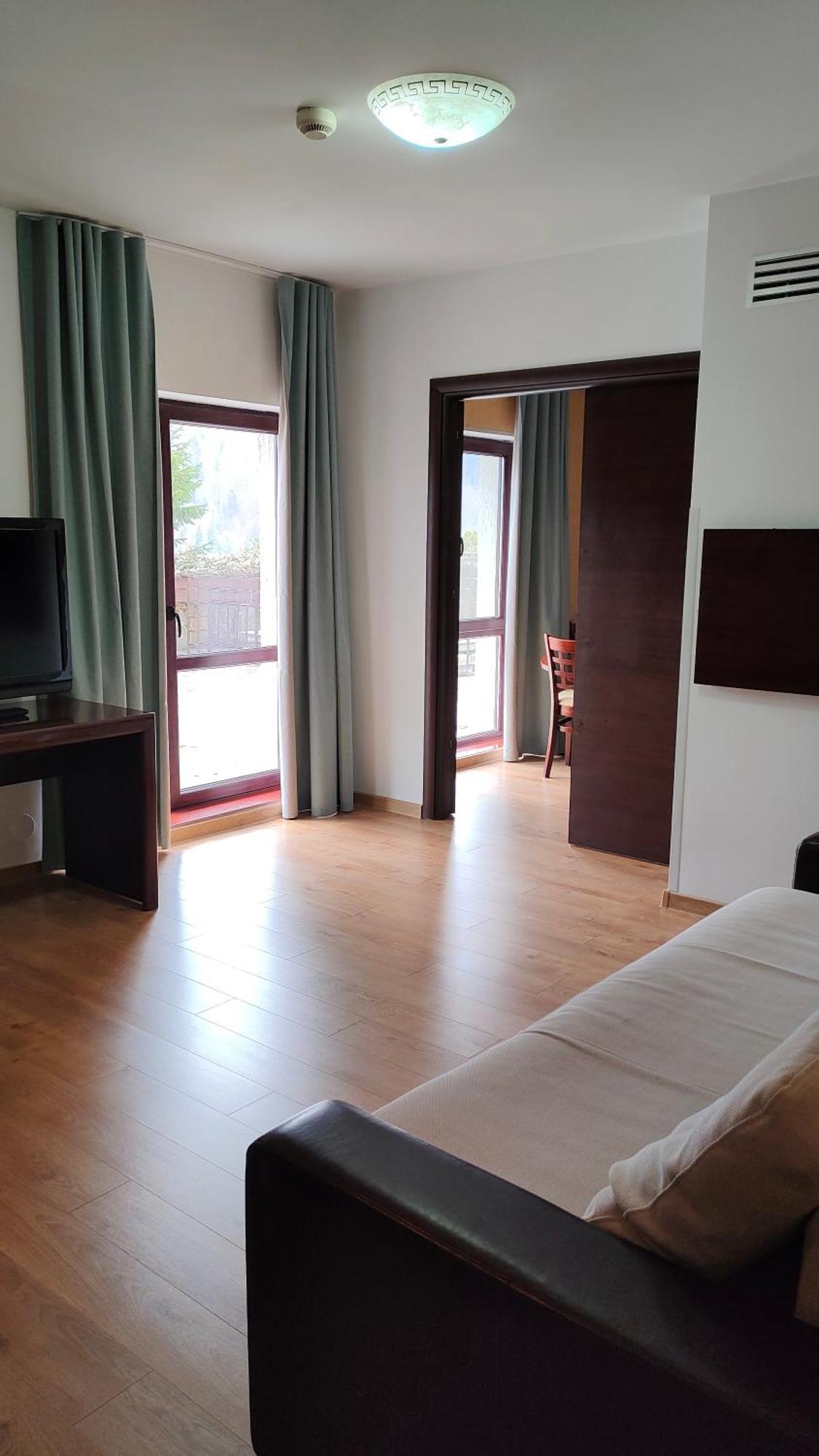 Hotel Valea Cu Pesti Căpăţîneni-Ungureni Zewnętrze zdjęcie