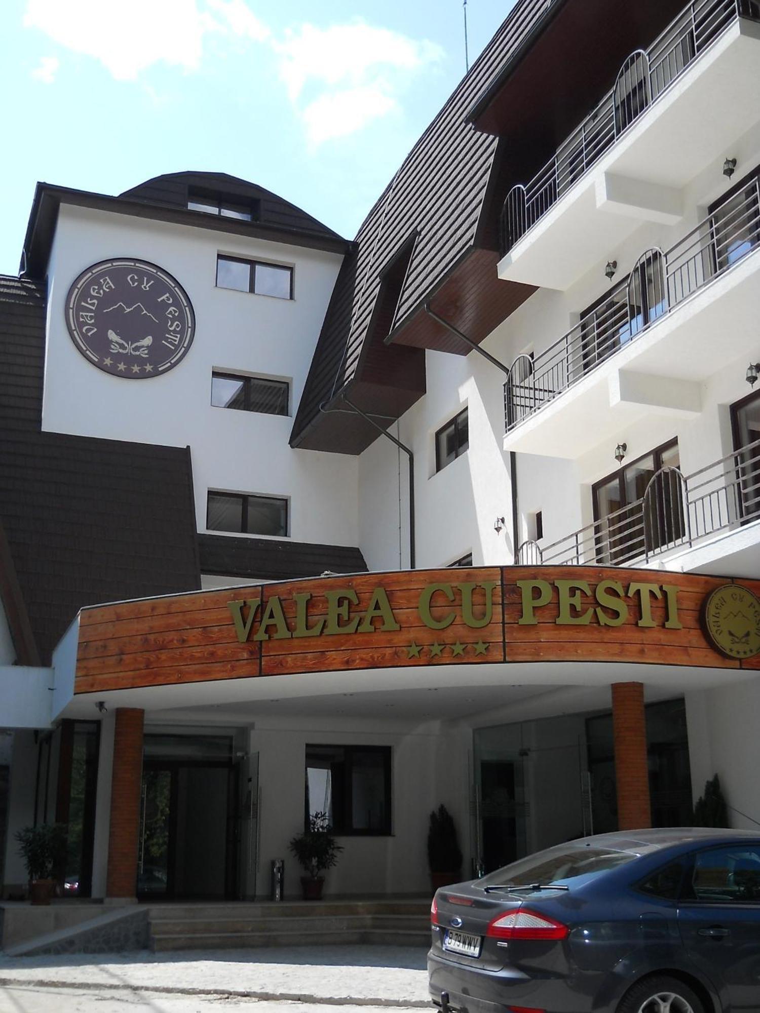 Hotel Valea Cu Pesti Căpăţîneni-Ungureni Zewnętrze zdjęcie