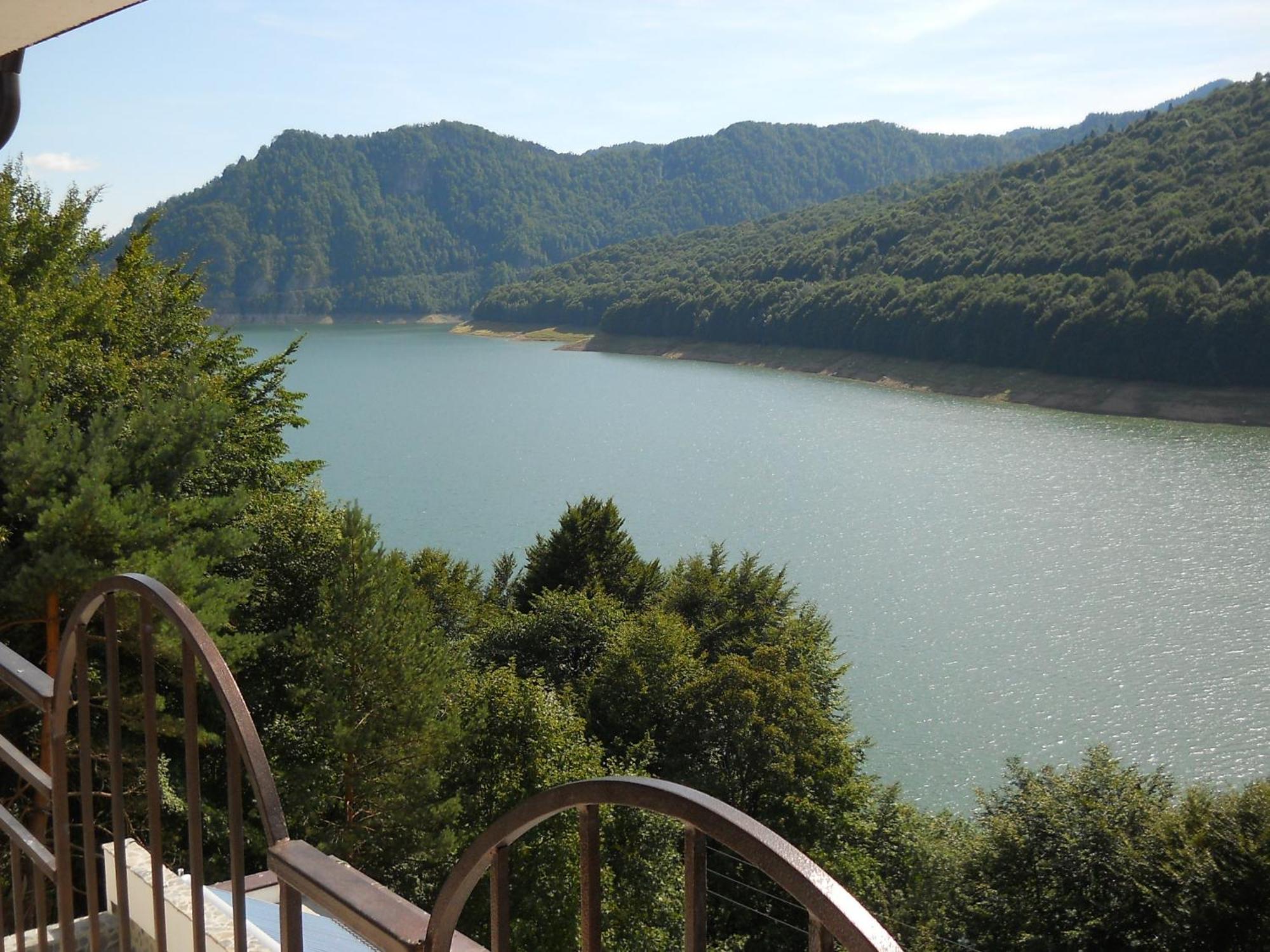 Hotel Valea Cu Pesti Căpăţîneni-Ungureni Zewnętrze zdjęcie
