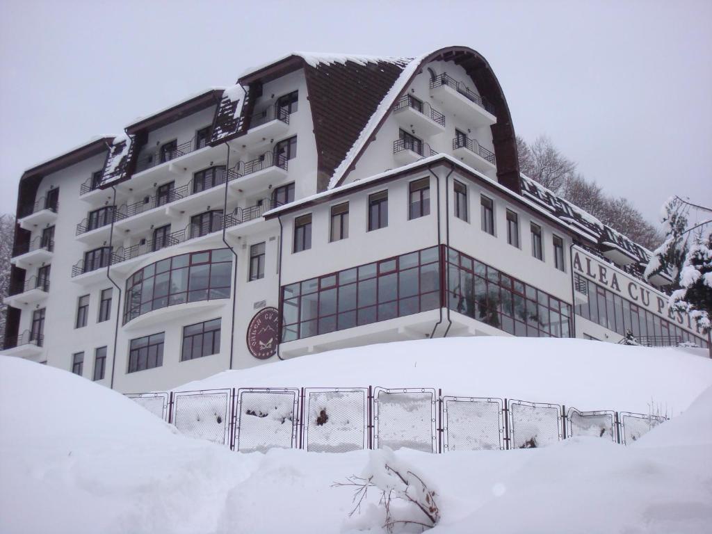Hotel Valea Cu Pesti Căpăţîneni-Ungureni Zewnętrze zdjęcie